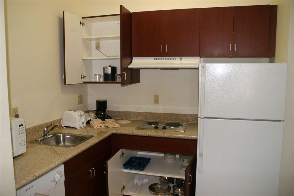 Executive Residency By Best Western Victorville Room photo